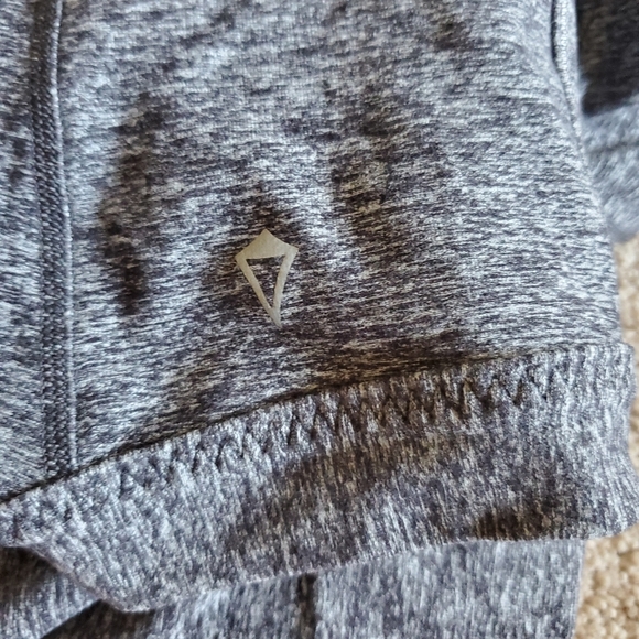 Ivivva Four Count Shrug Size 14 - Picture 9 of 9